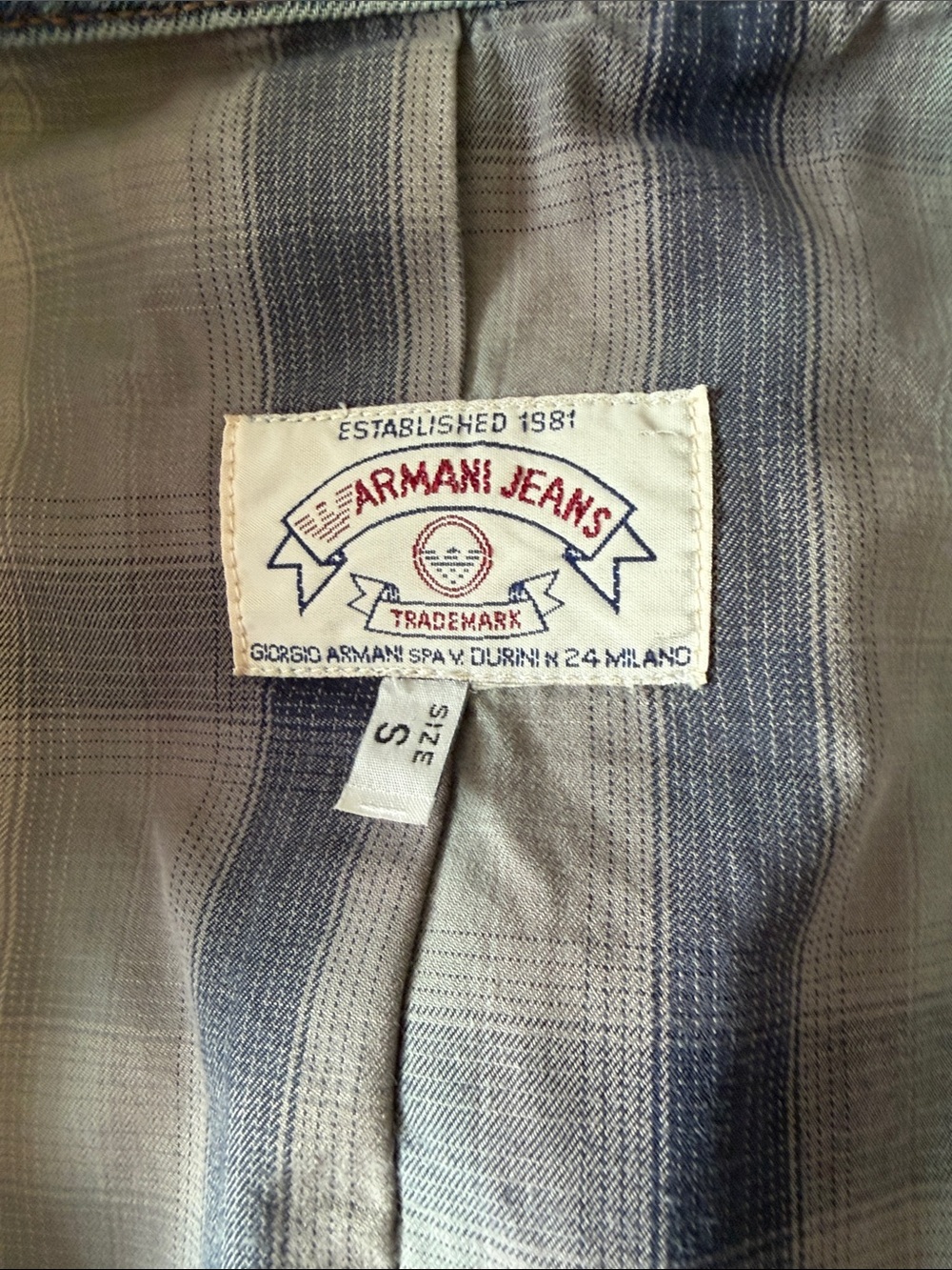 Giorgio Armani Medium Blue Denim Zip Jacket - Picture 4 of 12